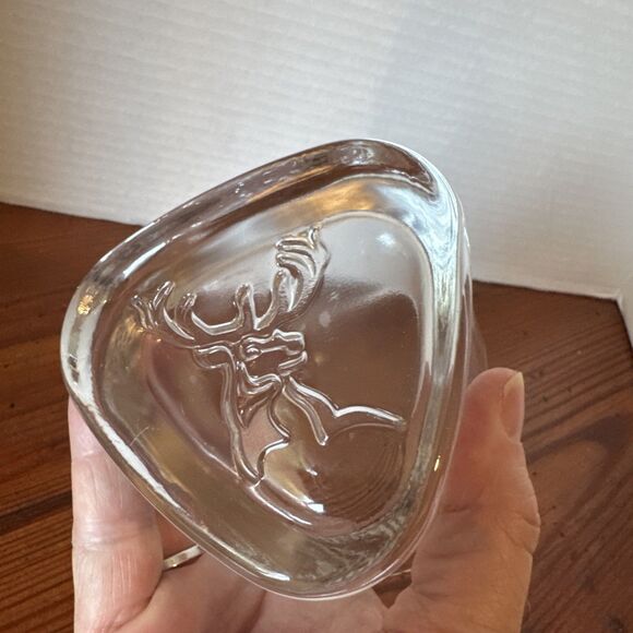 Glenfiddich Etched Embossed Stag Head Triangle Scotch Whiskey Glass - Picture 6 of 9
